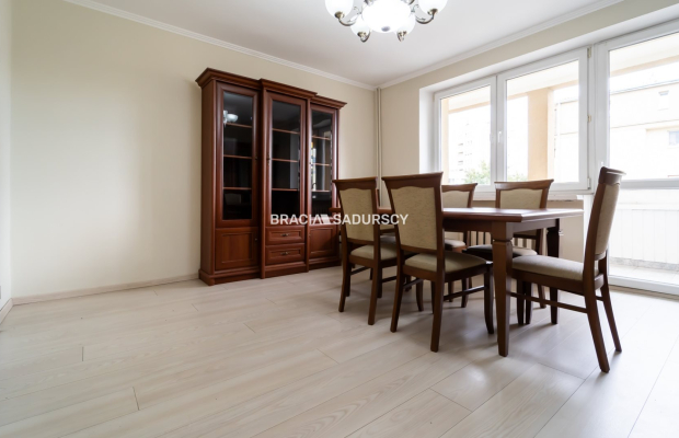 Grzegórzki-3 pok, oddzielna kuchnia