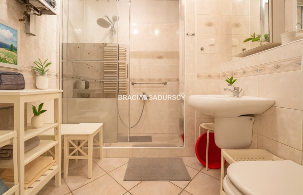 102m2, ścisłe Centrum, klimatycznie w kamienicy