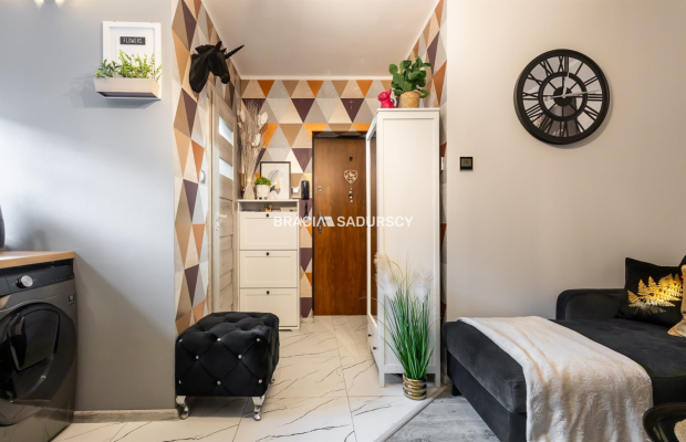 Tauron Arena, tramwaj, kawalerka do wejścia 