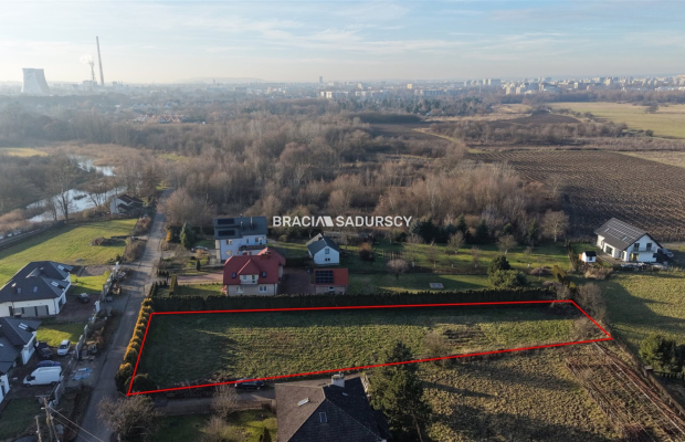 Na sprzedaż - działka budowlana 2358 m², Kraków - Nowa Huta (Mogiła)  

 Oferujemy piękną działkę budowlaną o powierzchni 2358 