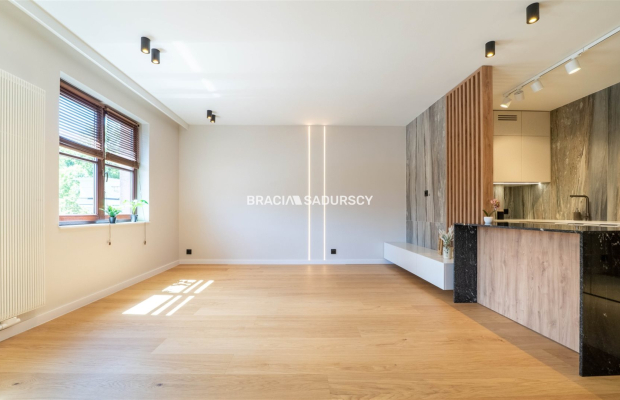 Wola Justowska apartament z miejscem postojowym 