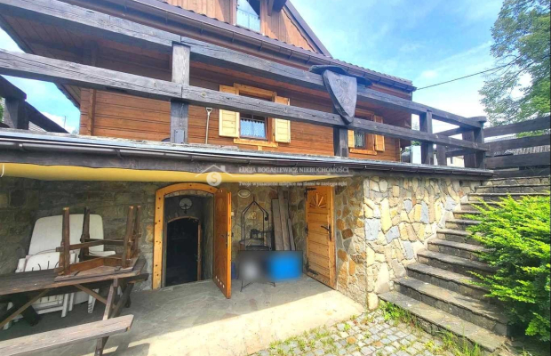 PIĘKNY DOM Z GÓRALSKIM KLIMATEM 

  Obniżka ceny o 98 000 zł!!!   
Z przyjemnością prezentuję Państwu wyjątkową ofertę sprzedaż