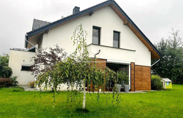 Luksusowa rezydencja położona w najbardziej pożądanej części Bielska-Białej, przy ulicy Łowieckiej - pogranicze Kamienicy i Wap