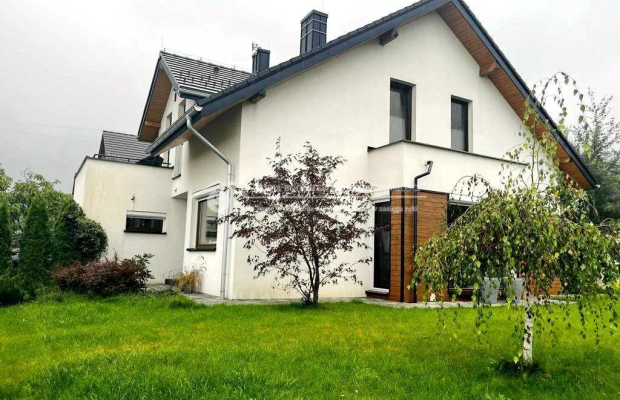 Luksusowa rezydencja położona w najbardziej pożądanej części Bielska-Białej, przy ulicy Łowieckiej - pogranicze Kamienicy i Wap