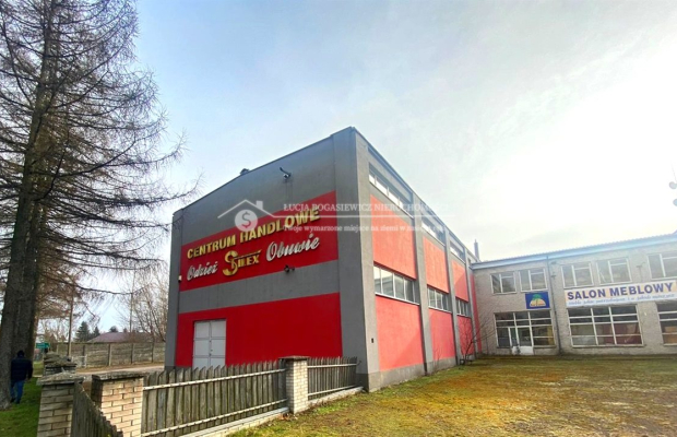 Do sprzedania budynek handlowo-usługowy o pow. 2000 m2 usytuowany na działkach o łącznej pow. 4800 m2 w miejscowości Leżajsk pr