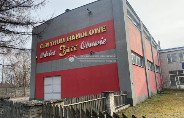 Do sprzedania budynek handlowo-usługowy o pow. 2000 m2 usytuowany na działkach o łącznej pow. 4800 m2 w miejscowości Leżajsk pr