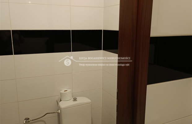 Hala + biura + wiata - 218 m² | Doskonała lokalizacja | Kamienica, Bielsko-Biała  

 Idealne na: szkołę tańca, cichą działalnoś