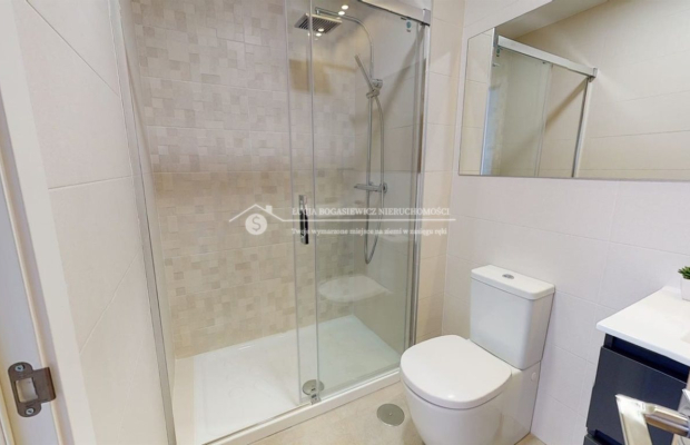 Mieszkanie z prywatnym ogrodem, 800m od morza 

 Komfortowa nieruchomość położona w  nowoczesnym kompleksie  mieszkaniowym, któ