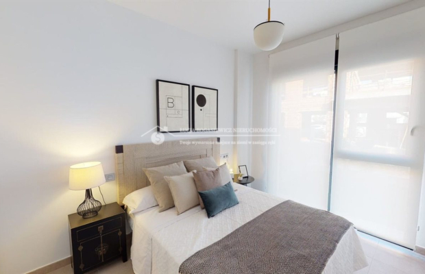 Mieszkanie z prywatnym ogrodem, 800m od morza 

 Komfortowa nieruchomość położona w  nowoczesnym kompleksie  mieszkaniowym, któ