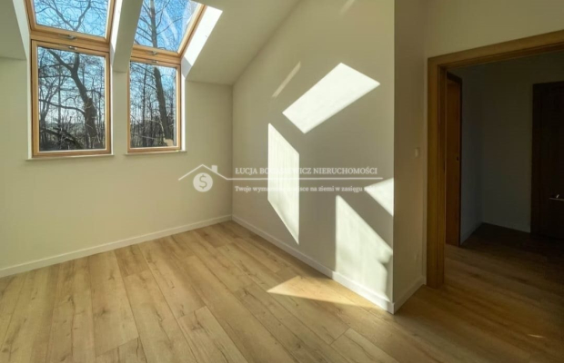 Na sprzedaż - 3-pokojowe mieszkanie z balkonem | Budynek G, Piętro 1 | Stan deweloperski 
 
Oferujemy przestronne mieszkanie o 