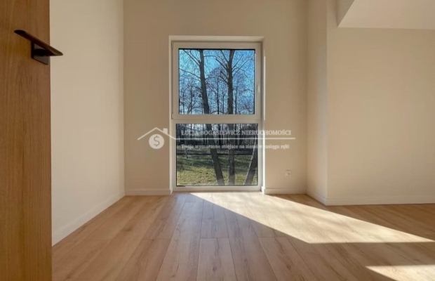 Na sprzedaż - 3-pokojowe mieszkanie z balkonem | Budynek G, Piętro 1 | Stan deweloperski 
 
Oferujemy przestronne mieszkanie o 