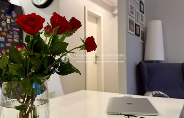 Na sprzedaż: 3-pokojowe mieszkanie 61,10 m² z dwoma balkonami i garażem | Zielona okolica | Wysoki parter 

 Zapraszamy do zapo