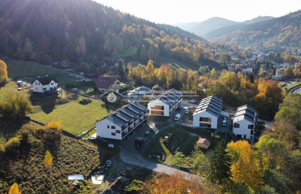 Nowa nizsza cena! 
Na sprzedaż apartament o powierzchni ok. 50 m², zlokalizowany w nowoczesnym budynku z 2024 roku, położonym w