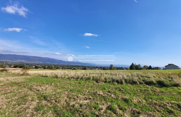 Widokowa pod dom lub inwestycję - działka blisko Szczyrku!!!   
Idealna oferta, jeśli szukasz przestronnej działki otoczonej pr