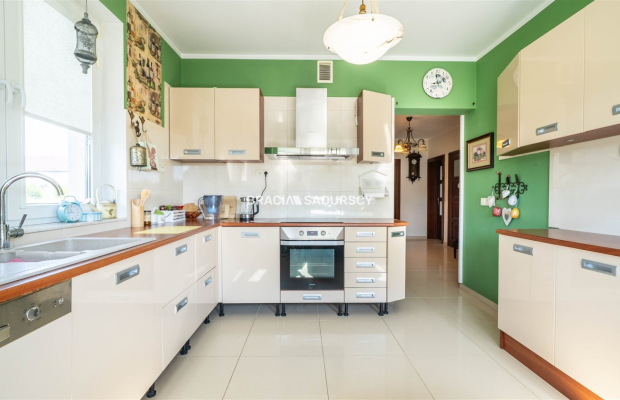 Nowoczesny dom parterowy w Łapanowie