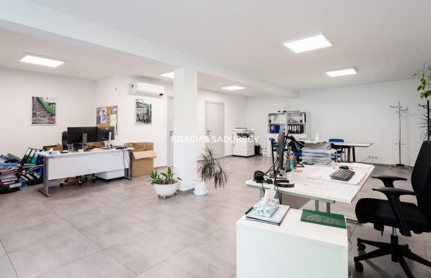 nowy lokal biurowo usługowy 110 m2 Sakwina