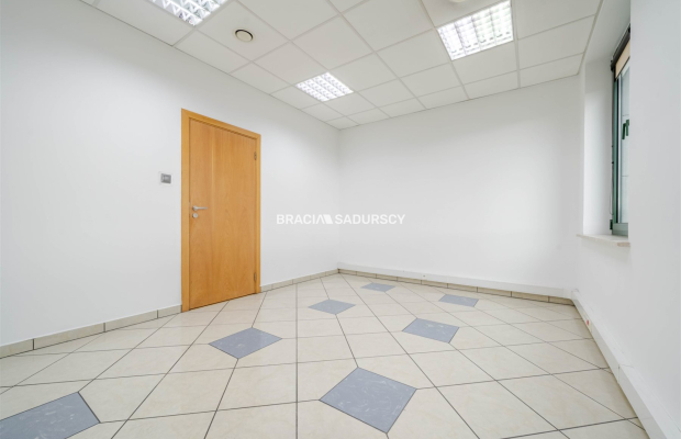 lokal biurowy w biurowcu 11m2 Pradnk Bialy