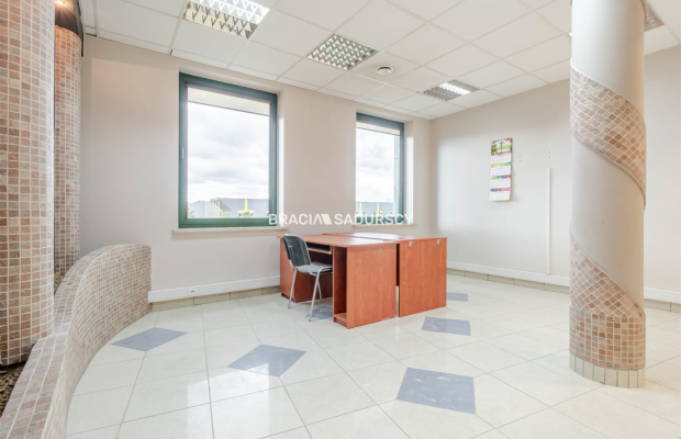 lokal biurowy 44 m2 Prądnik Biały biurowiec