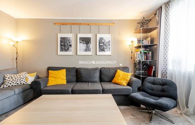 2 pok z osobną kuchnią i balkonem ul. Lipska