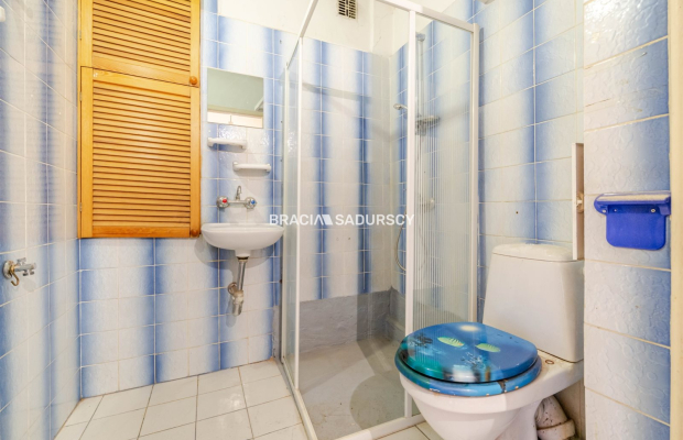 3 pok, 2 łazienki, balkon, 1 piętro, możliwy garaż