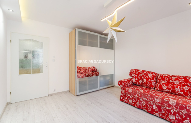 Fajne 2 pokojowe z dużym balkonem- 29. Listopada.