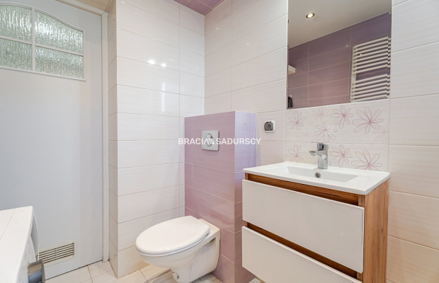 Fajne 2 pokojowe z dużym balkonem- 29. Listopada.