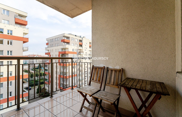 Fajne 2 pokojowe z dużym balkonem- 29. Listopada.