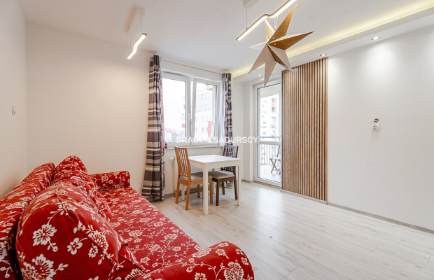 Fajne 2 pokojowe z dużym balkonem- 29. Listopada.