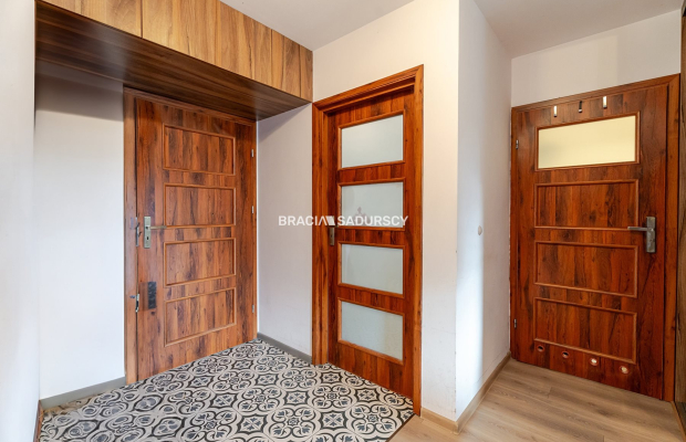 3-pok z dużym tarasem w spokojnej okolicy