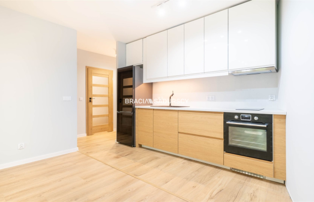 Piękne mieszkanie z widokiem na zieleń w centrum 