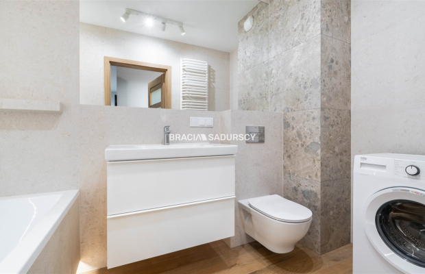 Piękne mieszkanie z widokiem na zieleń w centrum 