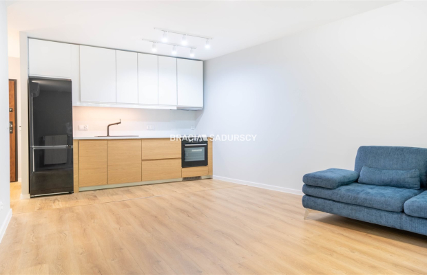 Piękne mieszkanie z widokiem na zieleń w centrum 