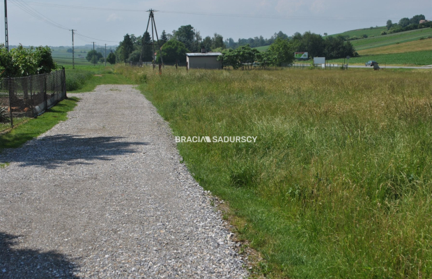 Duża działka usługowa w rejonie drogi nr 94 w     