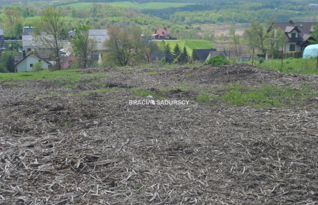 Działk MN2 przy ul. Magnoliowej w Wieliczce.