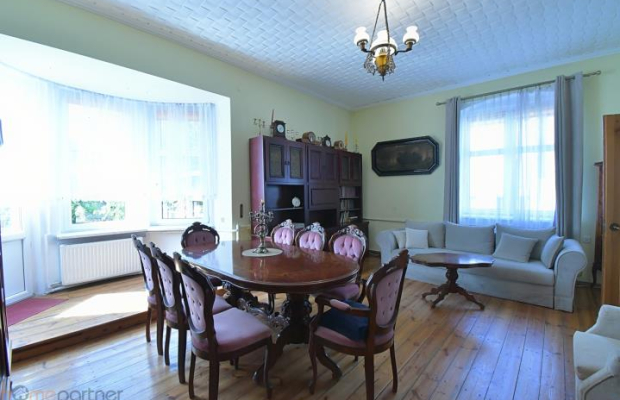 Klasyczna przedwojenna willa miejska ze schronem