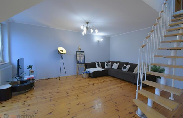 Dwupoziomowy Apartament w Zielonej Okolicy!