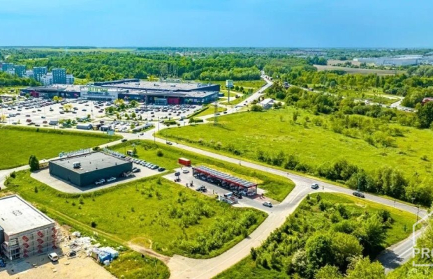 Teren inwestycyjny przy centrum handlowym ARENA