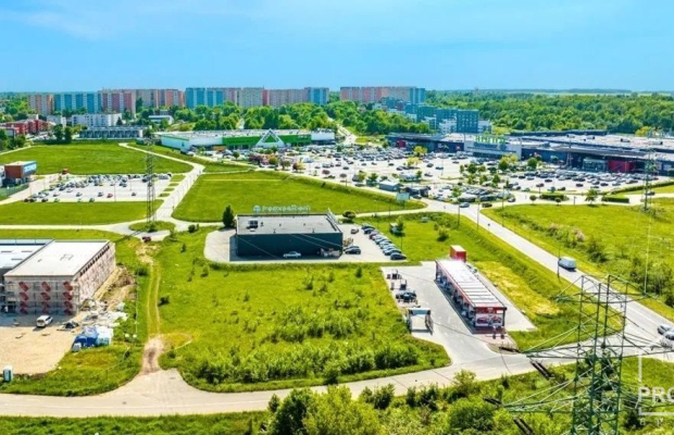 Teren inwestycyjny przy centrum handlowym ARENA