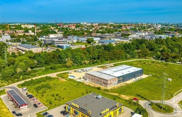 Teren inwestycyjny przy centrum handlowym ARENA