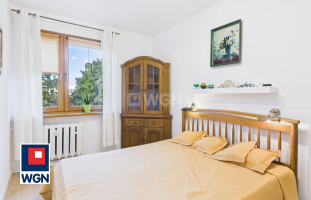 Na sprzedaż przestronne i funkcjonalne mieszkanie o powierzchni 63,30 m2.  
  
Mieszkanie znajduje się w doskonale skomunikowan