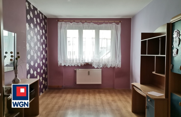 Polkowice, mieszkanie, 2 piętro, 3 pokoje, 82,2 m2, sprzedam, 328 000 zł.  
  
Na sprzedaż duże mieszkanie na 2 piętrze w bloku