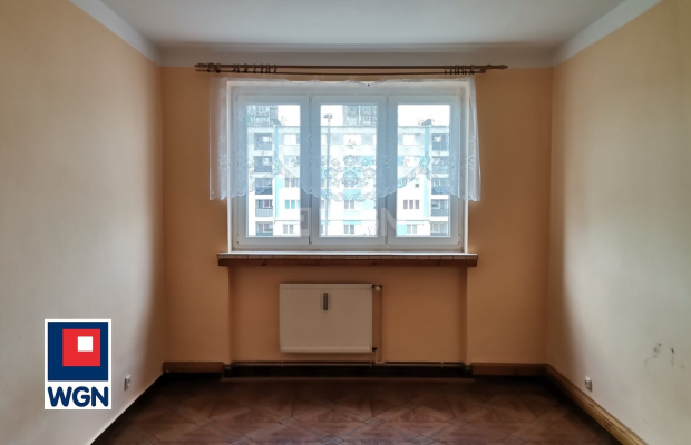 Polkowice, mieszkanie, 2 piętro, 3 pokoje, 82,2 m2, sprzedam, 328 000 zł.  
  
Na sprzedaż duże mieszkanie na 2 piętrze w bloku