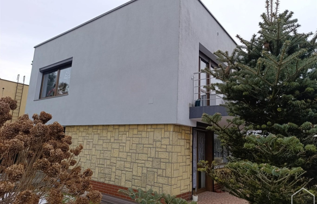 Dwukondygnacyjny dom z ogrodem w Zabrzu 