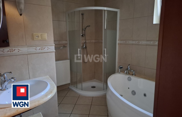 Sława, dom, 126 m2, działka 15 arów, sprzedam, 610 000 zł.  
  
Na sprzedaż dom nie wymagający żadnego nakładu finansowego w za