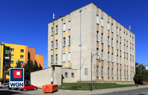 Ełk, budynek biurowy, 2564 m2, sprzedam, 1 450 000 zł, netto.  
  
Na sprzedaż budynek biurowy na dużej działce z dostępem do h