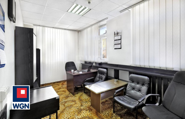 Ełk, budynek biurowy, 2564 m2, sprzedam, 1 450 000 zł, netto.  
  
Na sprzedaż budynek biurowy na dużej działce z dostępem do h