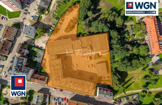 Elbląg, budynki biurowe, 9040 m2, sprzedam 4 400 000 zł, netto.  
  
Na sprzedaż kompleks budynków biurowo-technicznych z parki