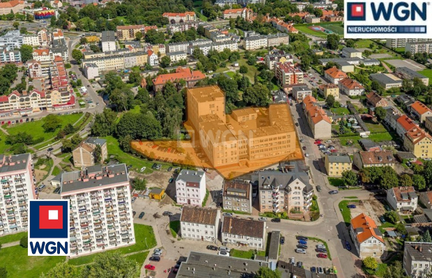 Elbląg, budynki biurowe, 9040 m2, sprzedam 4 400 000 zł, netto.  
  
Na sprzedaż kompleks budynków biurowo-technicznych z parki