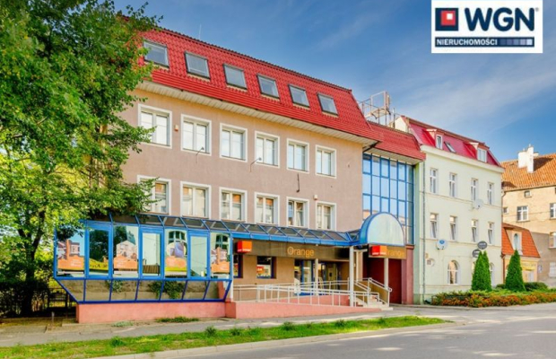 Kętrzyn, budynek biurowy, 1035 m2, sprzedam, 1 000 000 zł, netto.  
  
Na sprzedaż budynek o funkcji biurowo-usługowej w centru