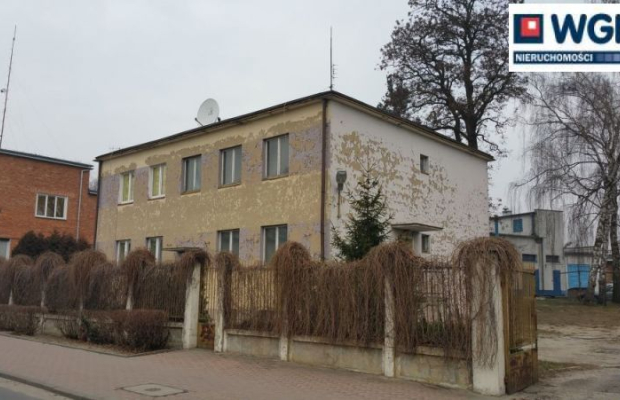 Zduńska Wola, obiekt biurowo-techniczny, 1168 m2, sprzedam, 570 000 zł, netto.  
  
Na sprzedaż działka zabudowana kompleksem b